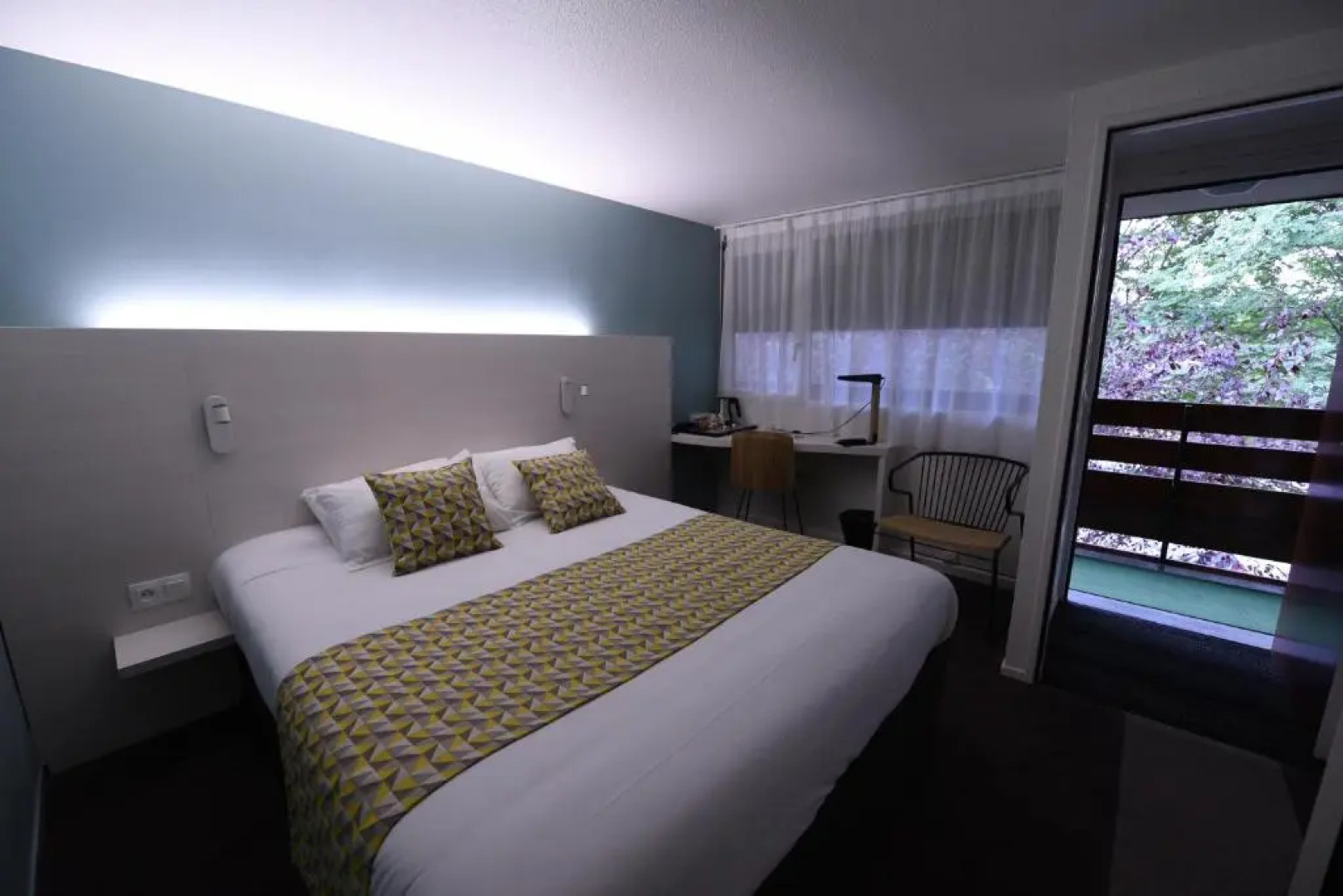 Отель Kyriad Annecy Nord - Epagny	