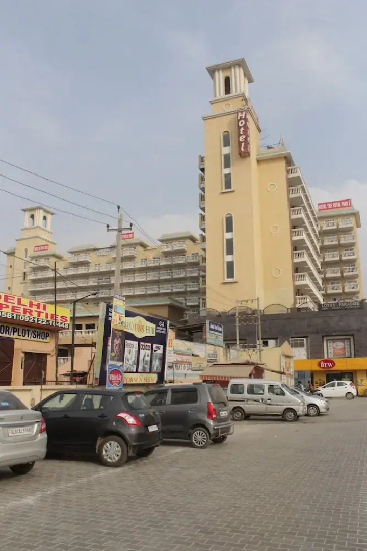 Hotel the Royal Park