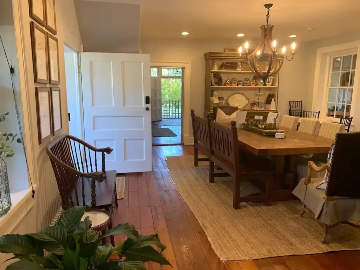 Boyd Harvey Main House And Carriage House 4 Bedroom Home by RedAwning