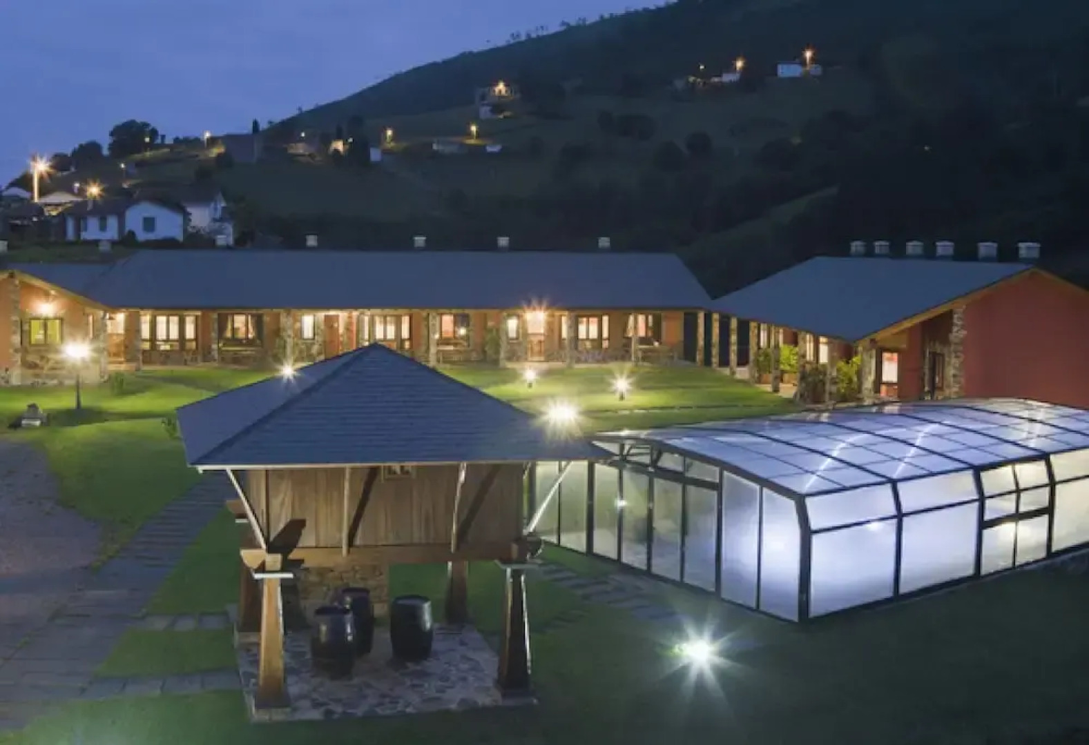 Apartamentos Rurales El Fresnu