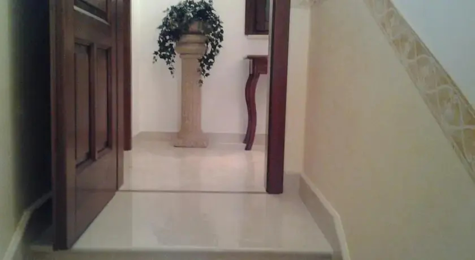 Bilocale Con Terrazzo