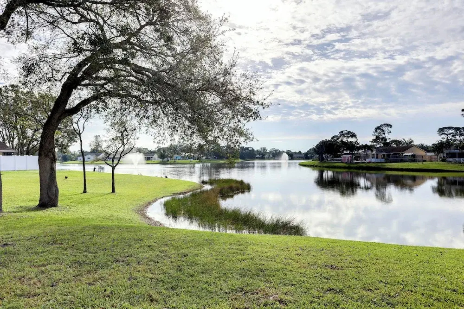 5 Mi to Beach: Jupiter Townhome w/ Pool Access