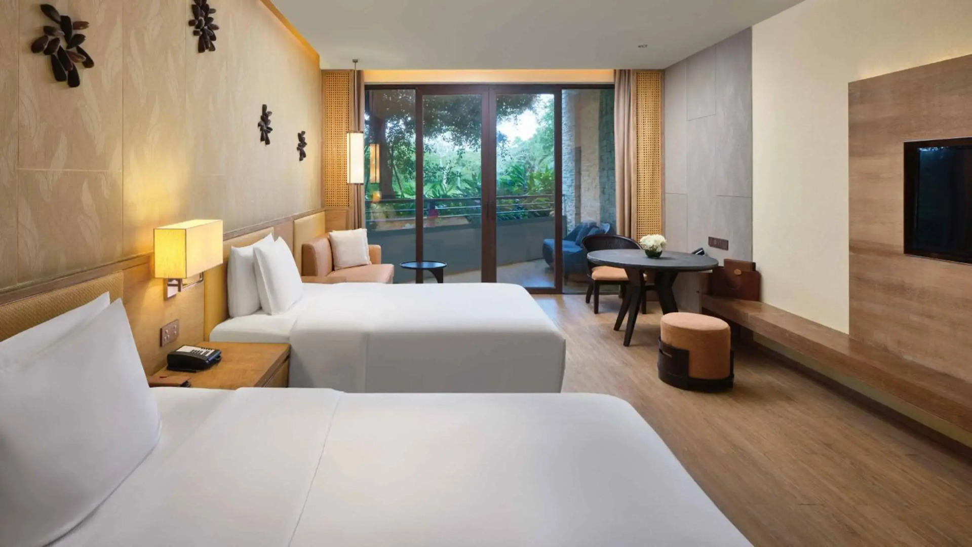 Crowne Plaza Hailing Island