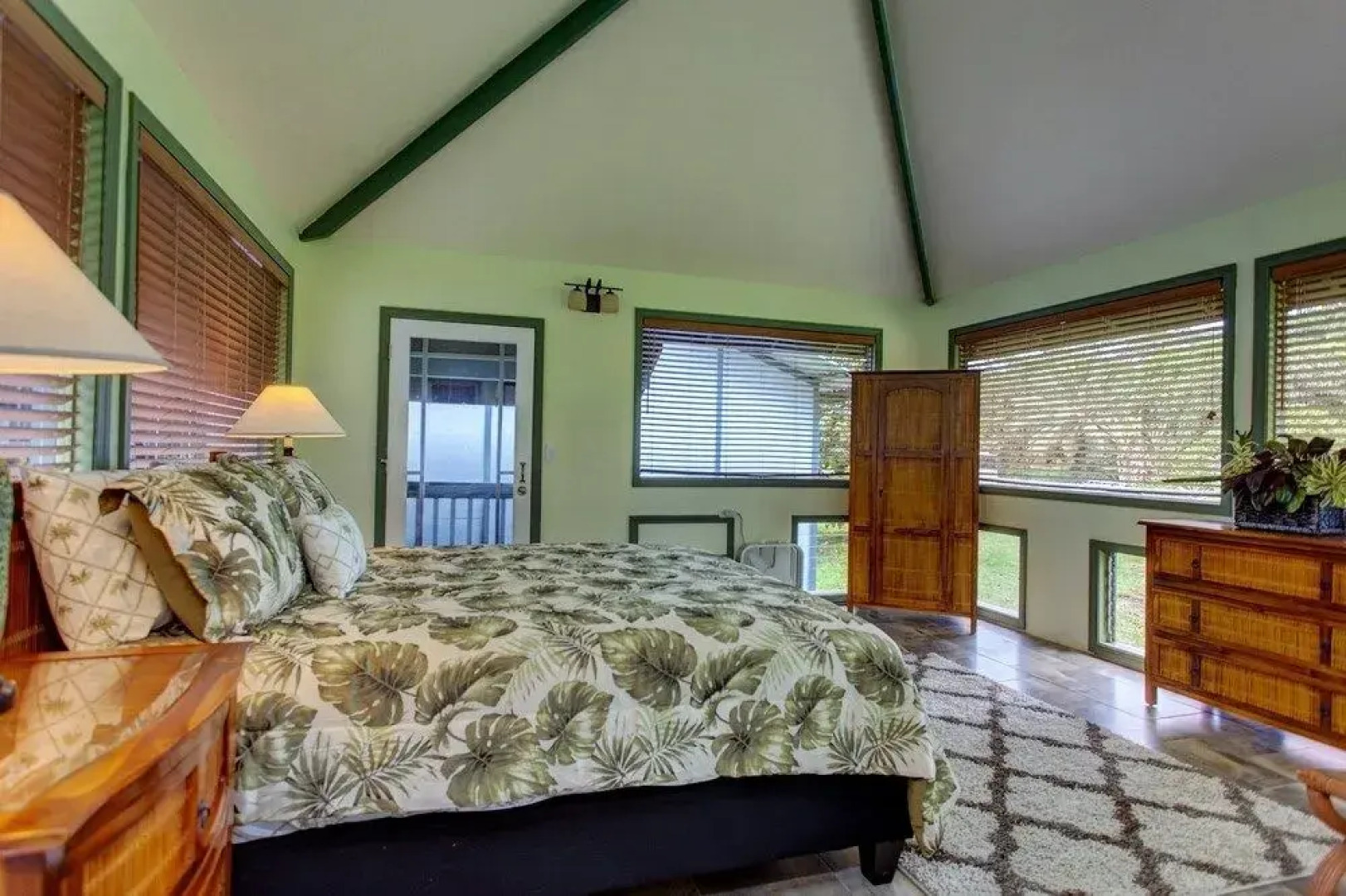 Big Island Bali Hideaway 2 Bedroom Home by Redawning