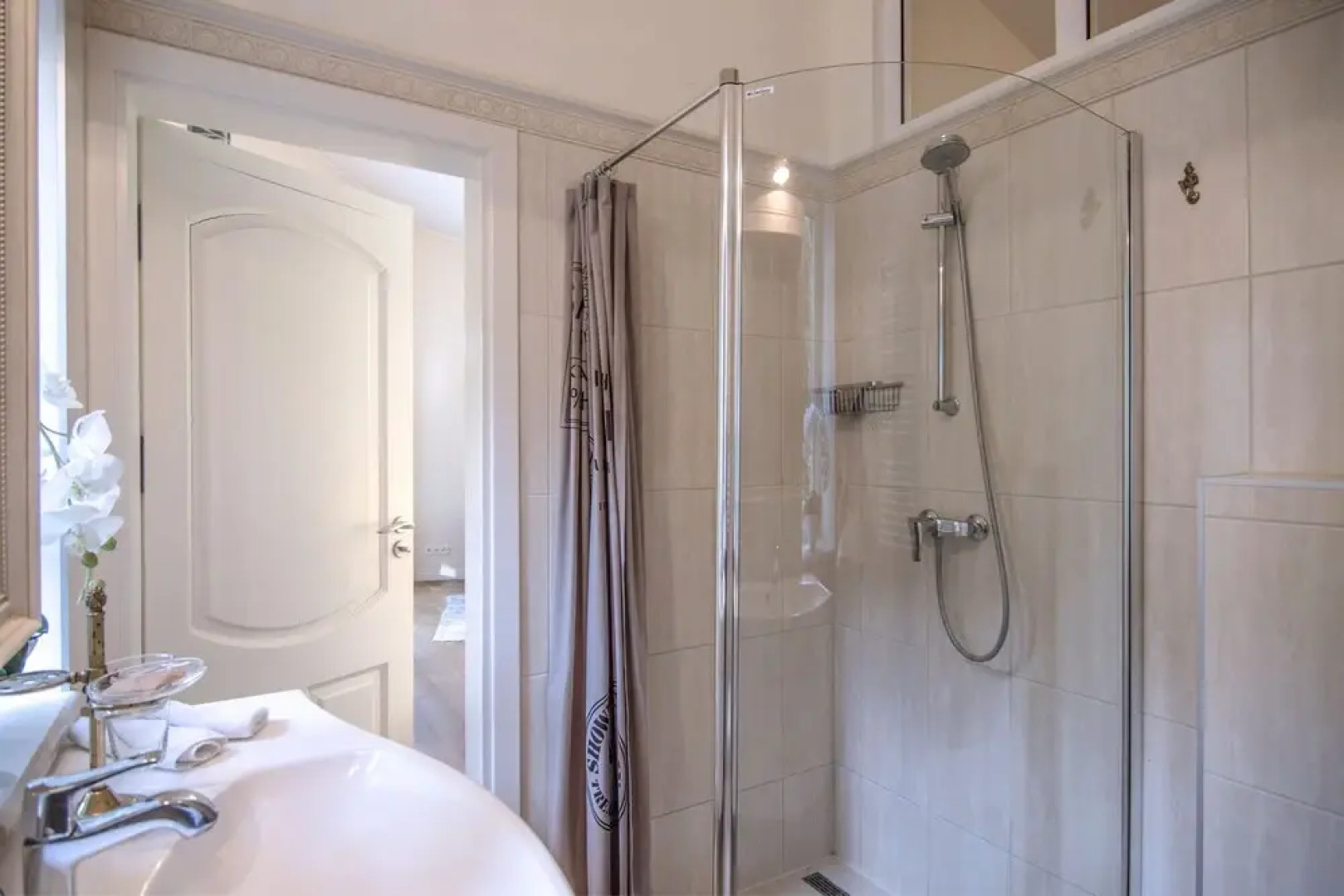 Deluxe private city Villa