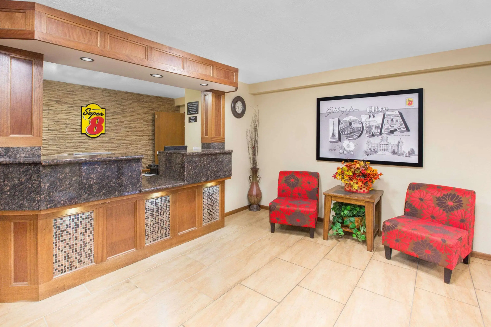 Super 8 by Wyndham Clive IA