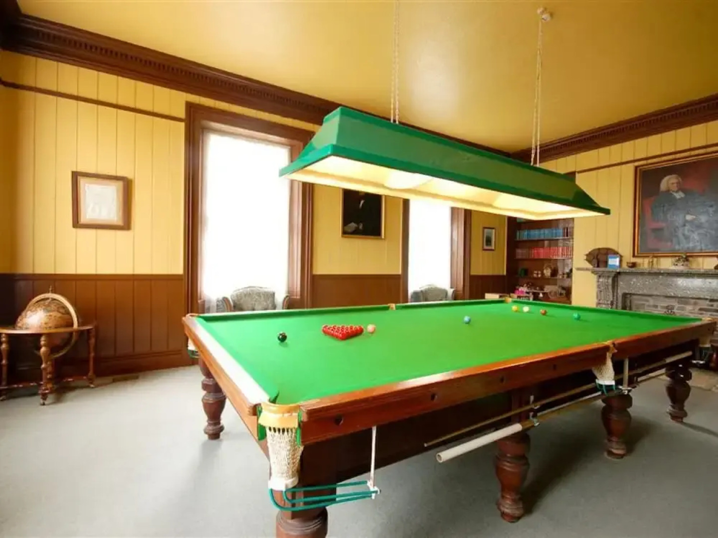 Stunning, Luxury Holiday Home With Covered Swimming Pool and Billiards Table in Barnstaple