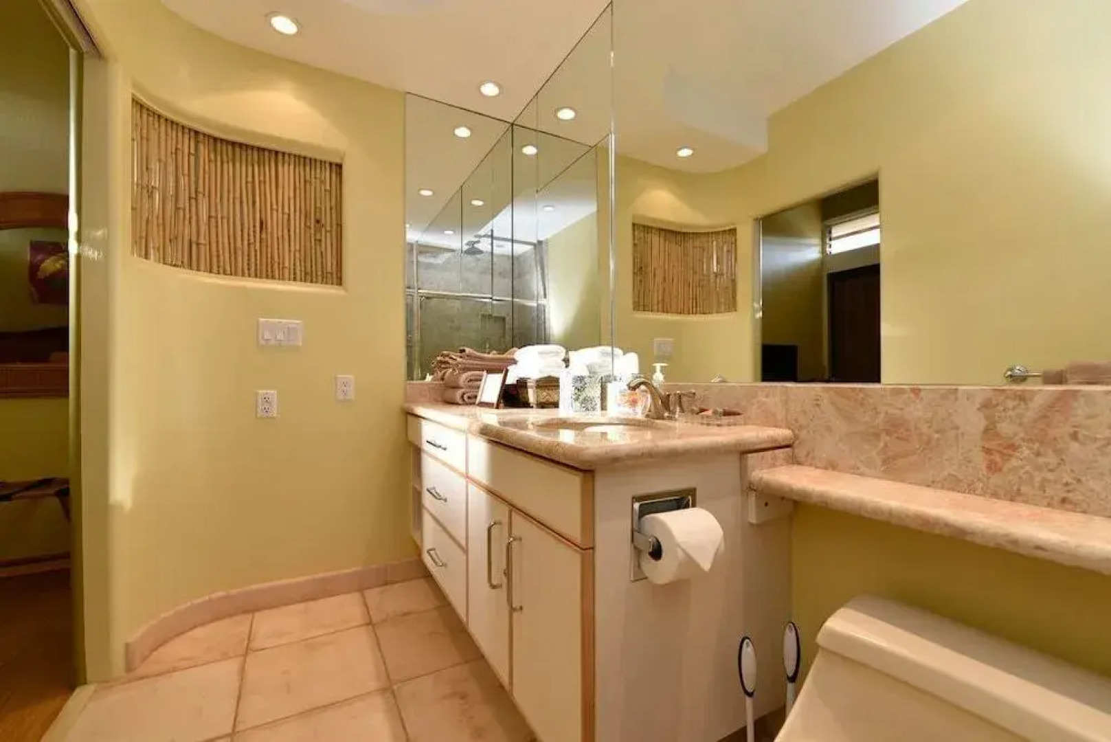 Kulakane 307 by RedAwning