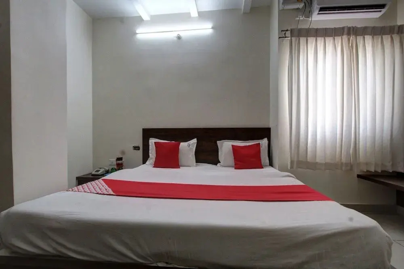 SPOT ON 29404 Kruthika Comforts