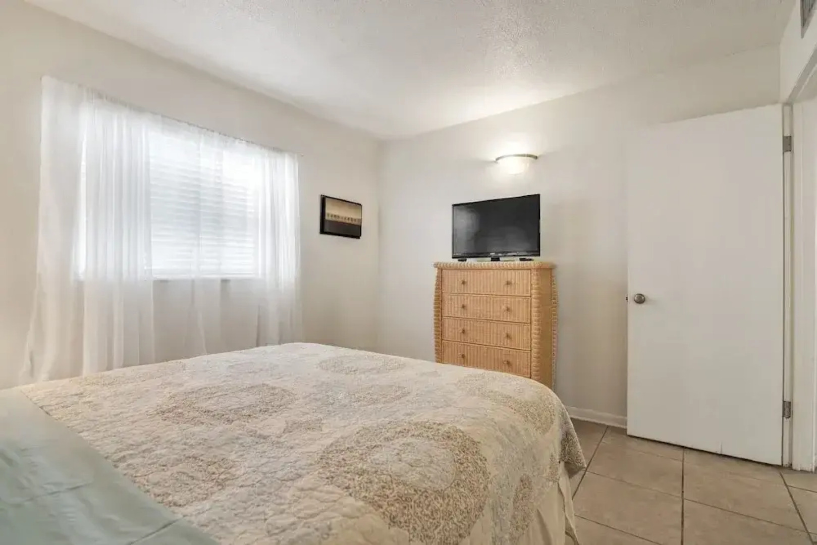 Charming 1br Apt In Eustis! 1 Bedroom Apts by RedAwning