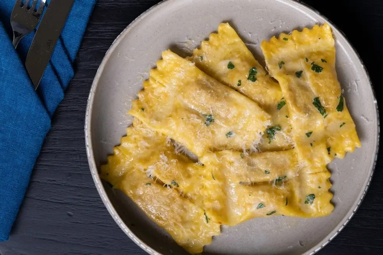 Boni Beach Hotel & Restaurant