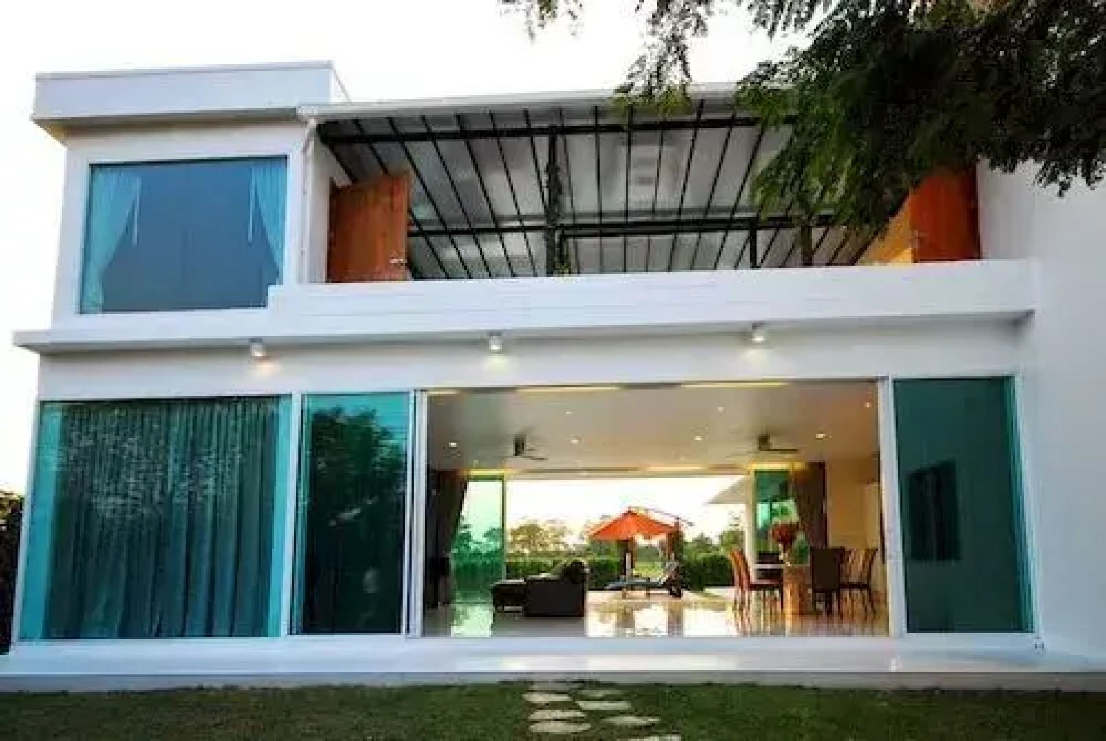 Aria Lake and Golf Villa