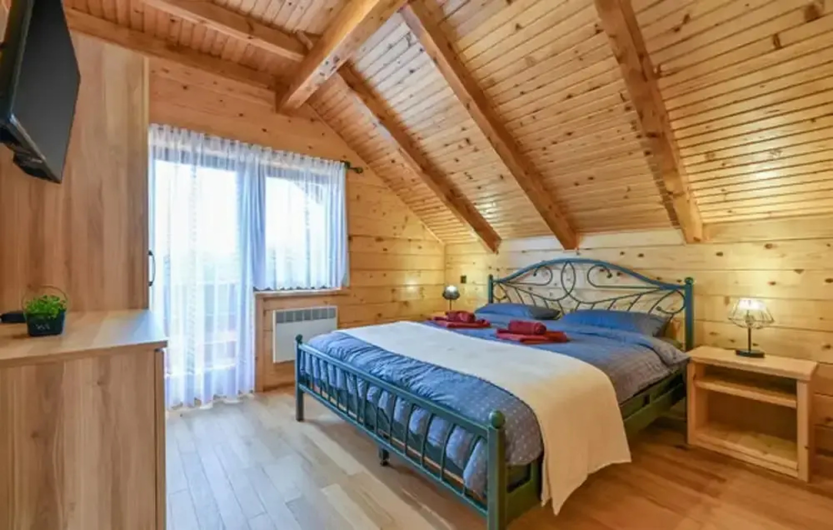 Dream Villa Sleeps 8 With Sauna