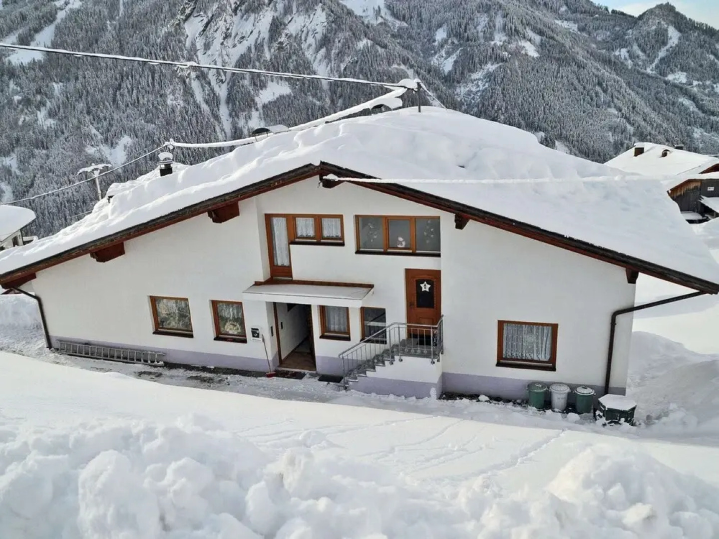 Apartment With Terrace, Ideal for Skiers