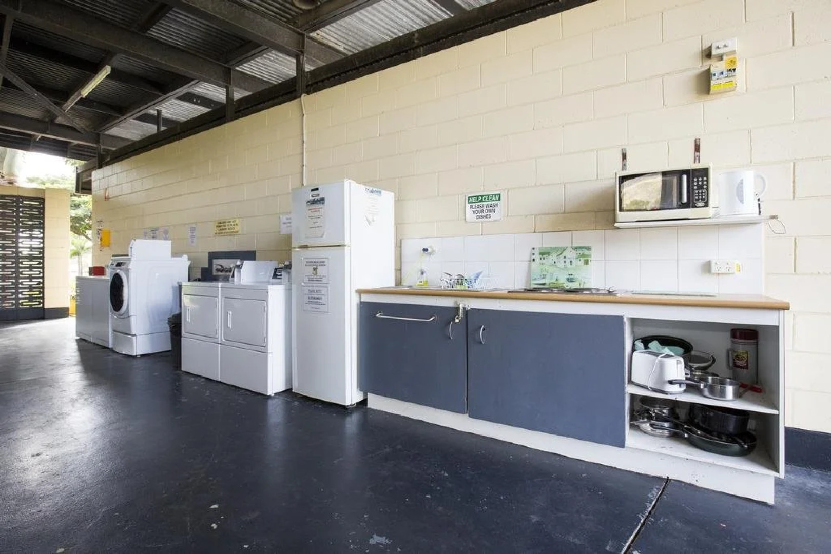 Secura Lifestyle Magnetic Gateway Townsville