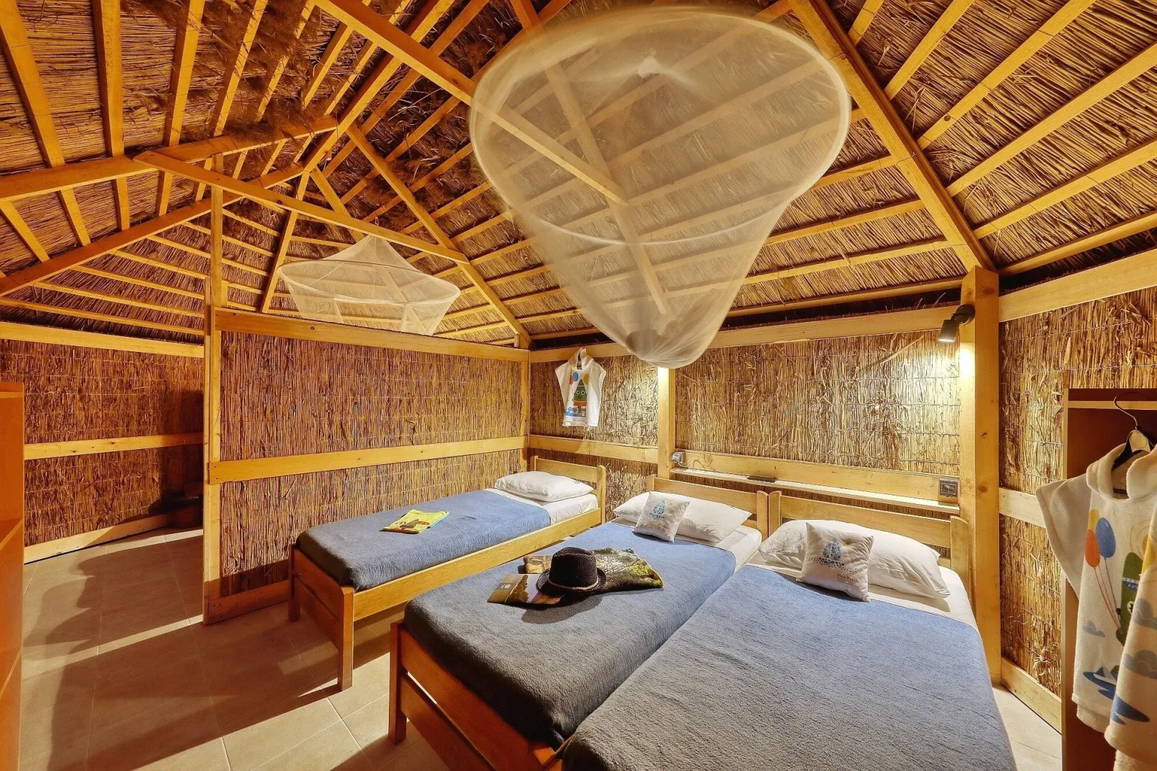 Pine Beach Pakostane - All Inclusive light