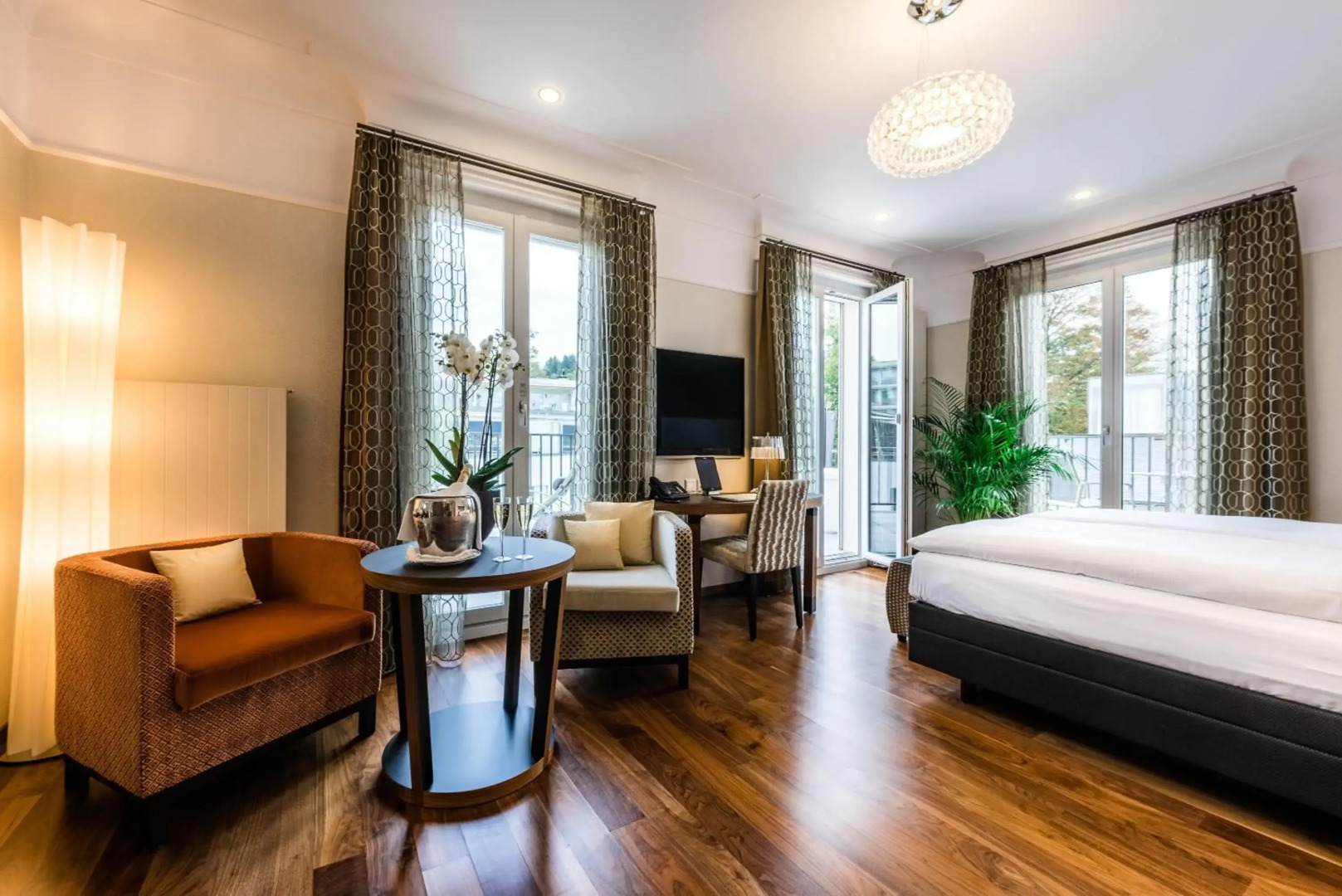 Art Deco Hotel Montana