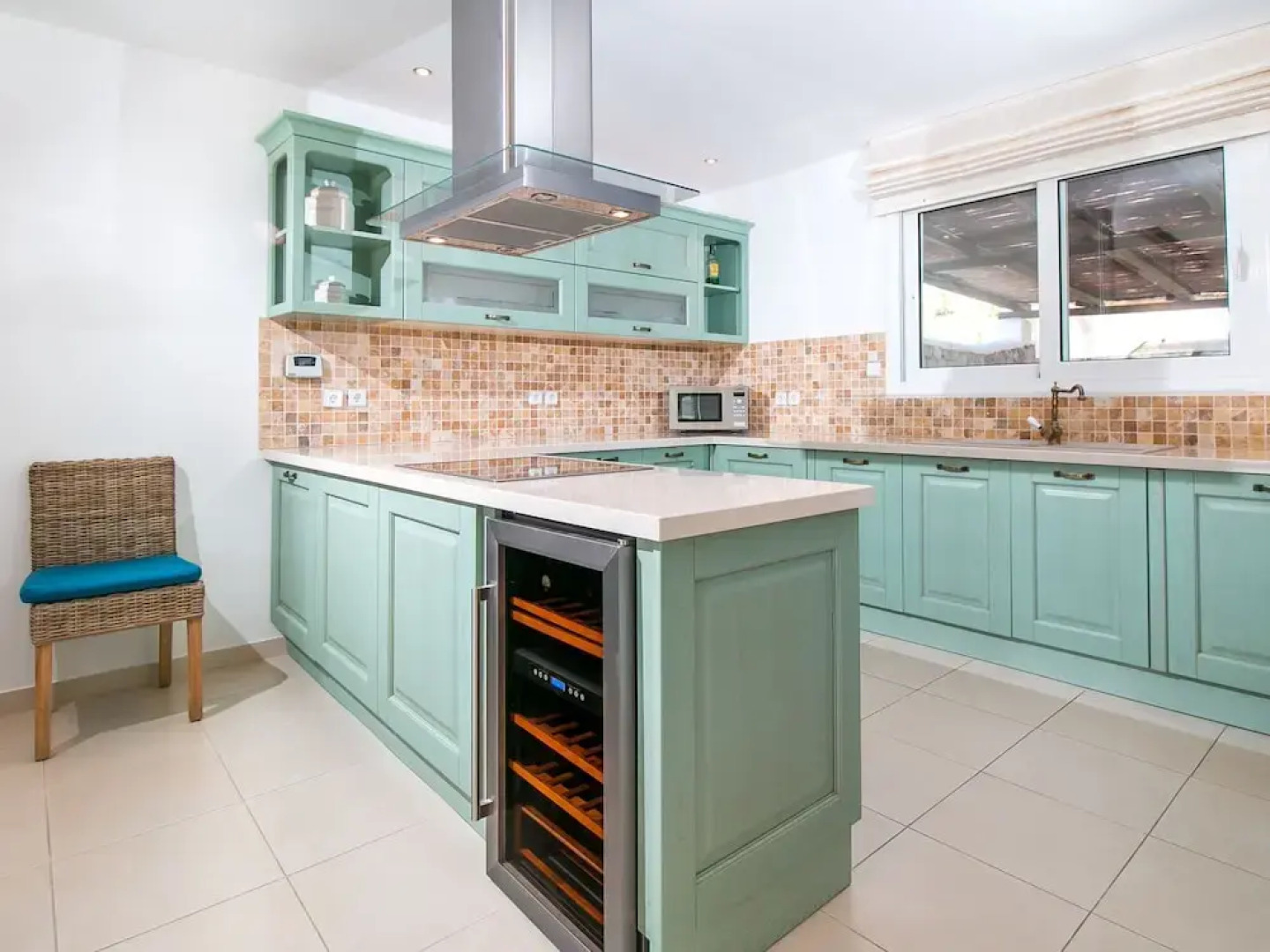 Beautiful Traditional Style Villa Near the Coast With Pool, Close to Golf Course