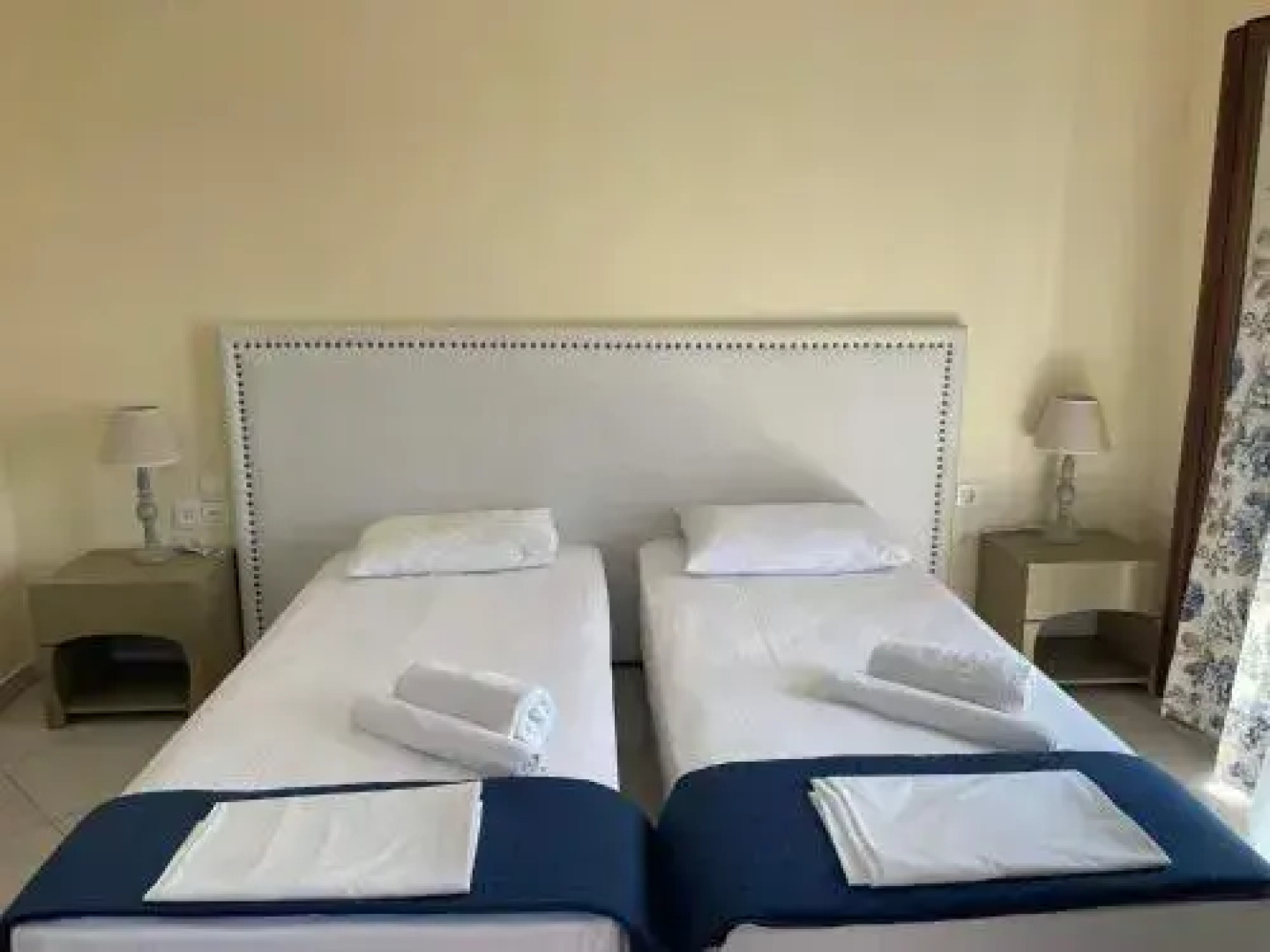 Angelique Apartments