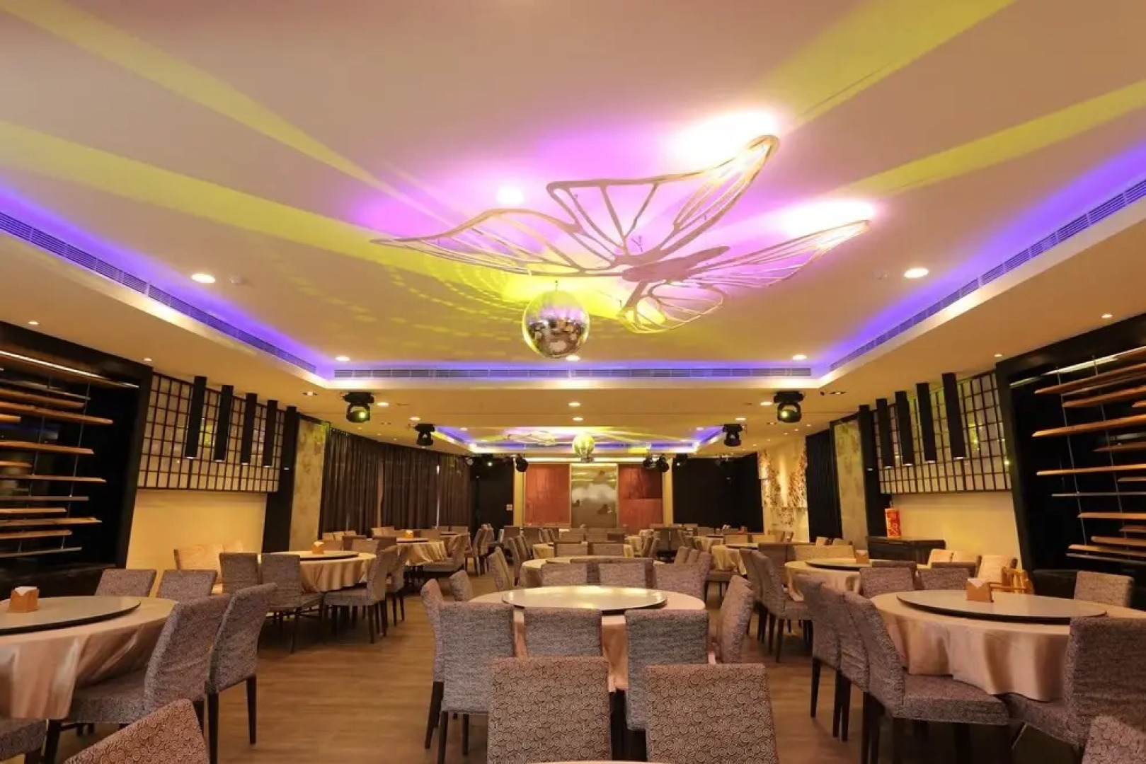 New Era Art Resort and Spa