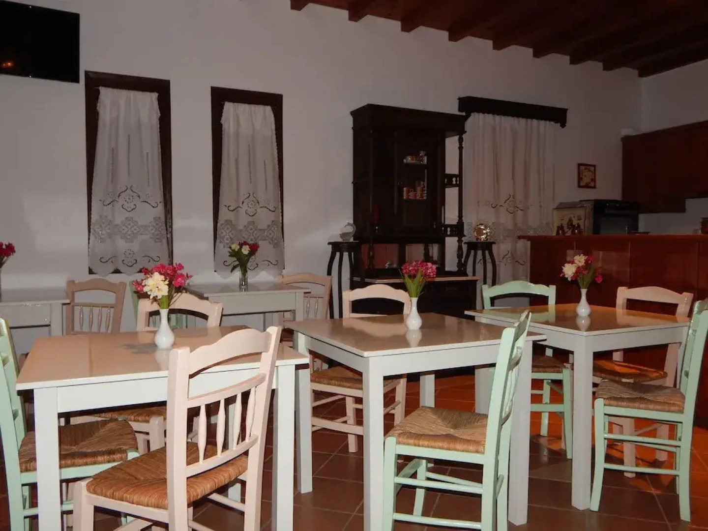 Tinos Suites & Apartments