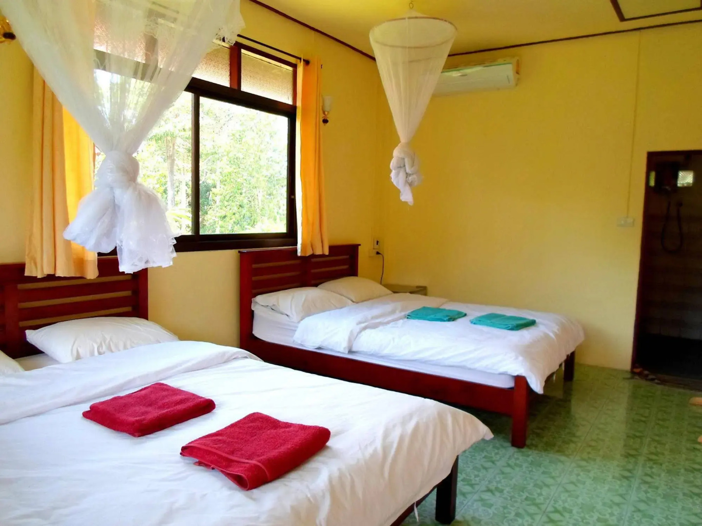 Baan Rimnam Resort Khao Sok