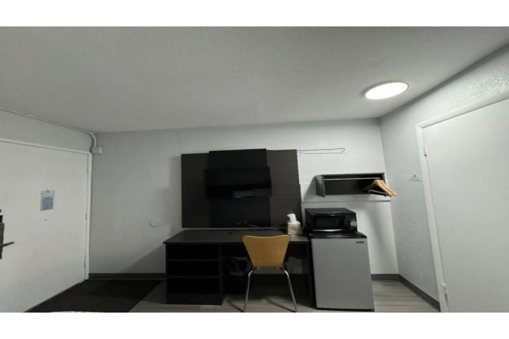 Motel 6 Janesville, WI