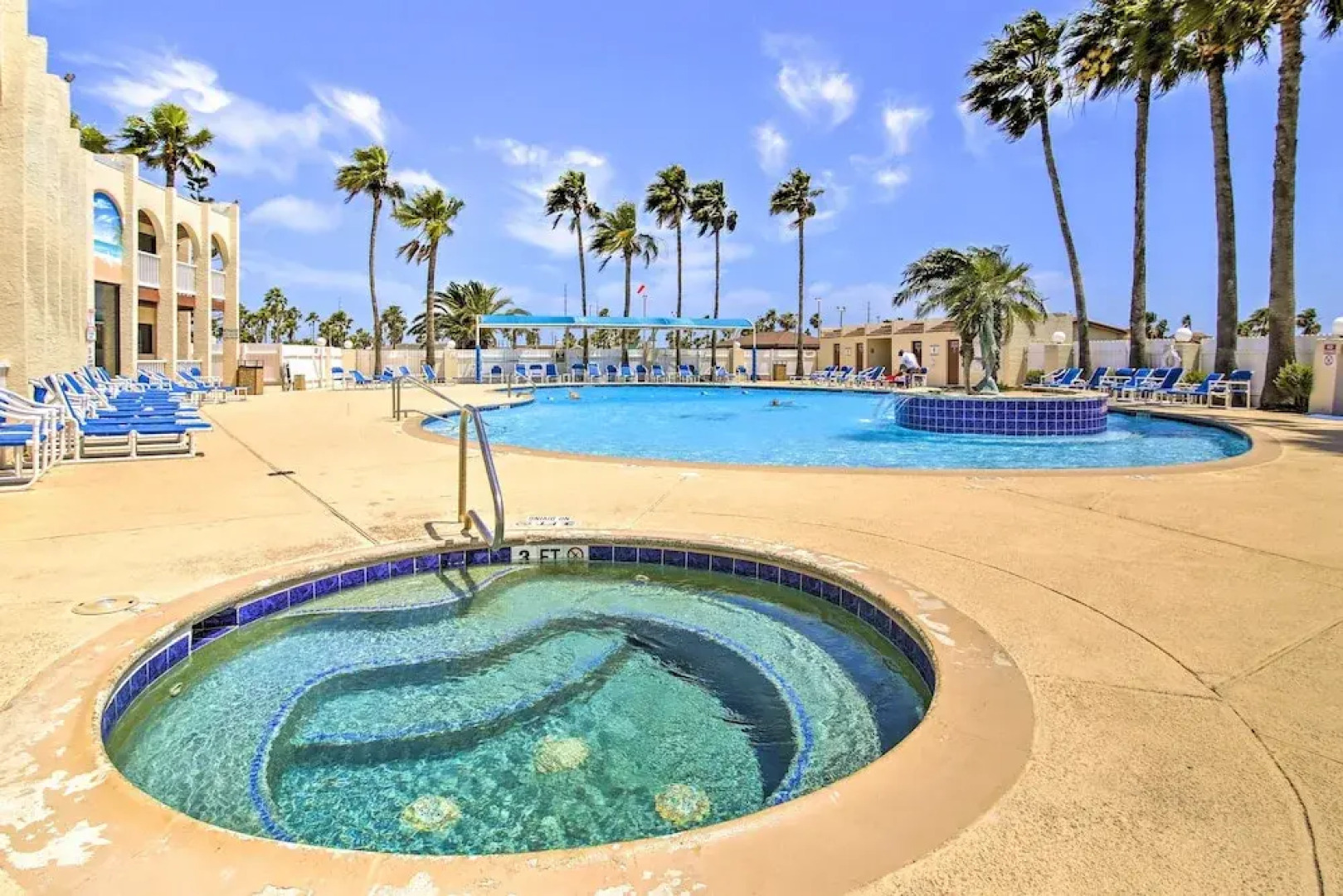 5 Mi to Beaches: Sunny Port Isabel Golf Retreat