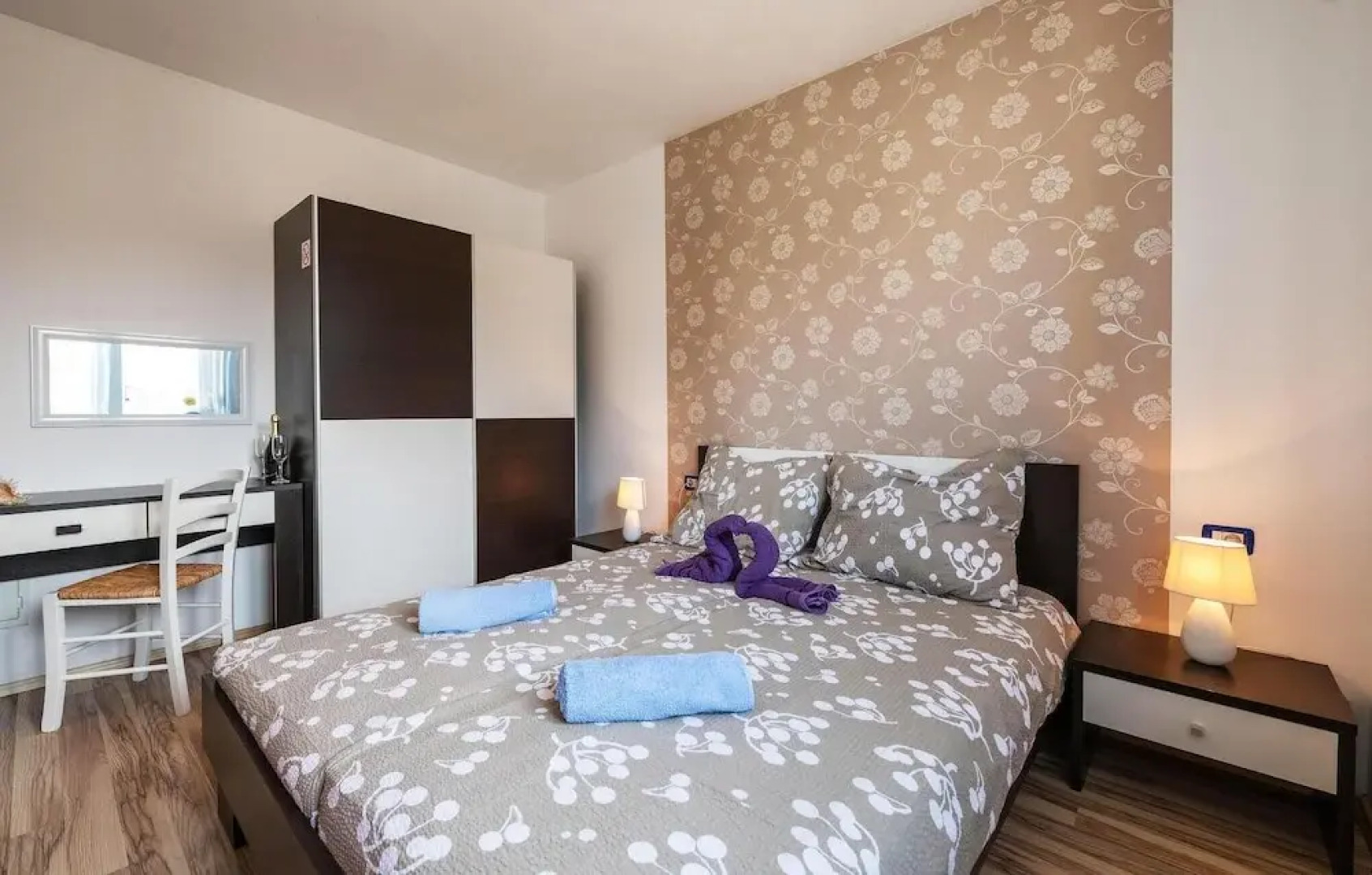 Amazing Home in Pula with Hot Tub, WiFi & 4 Bedrooms