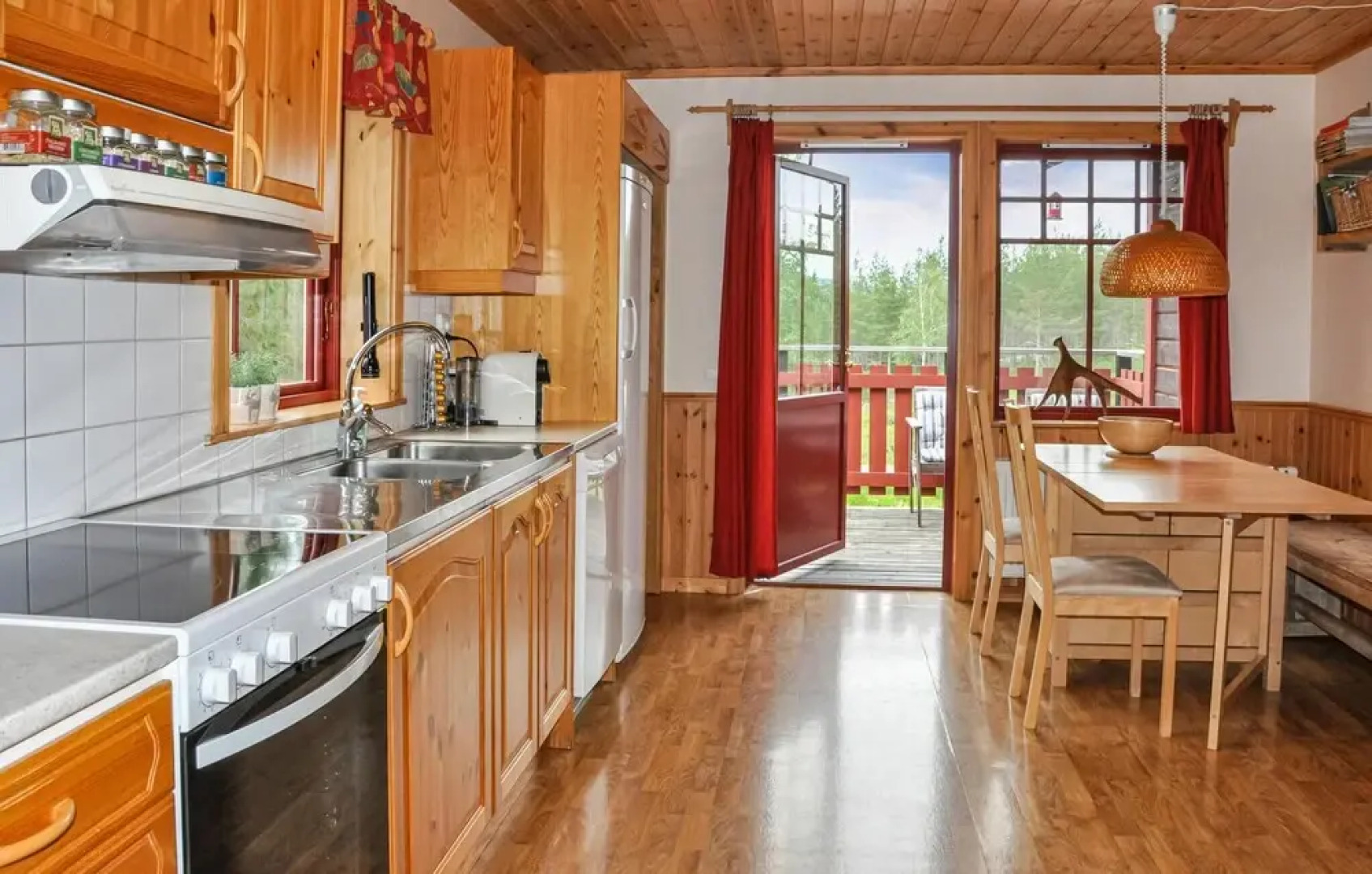 Stunning Home in Särna With 4 Bedrooms and Wifi