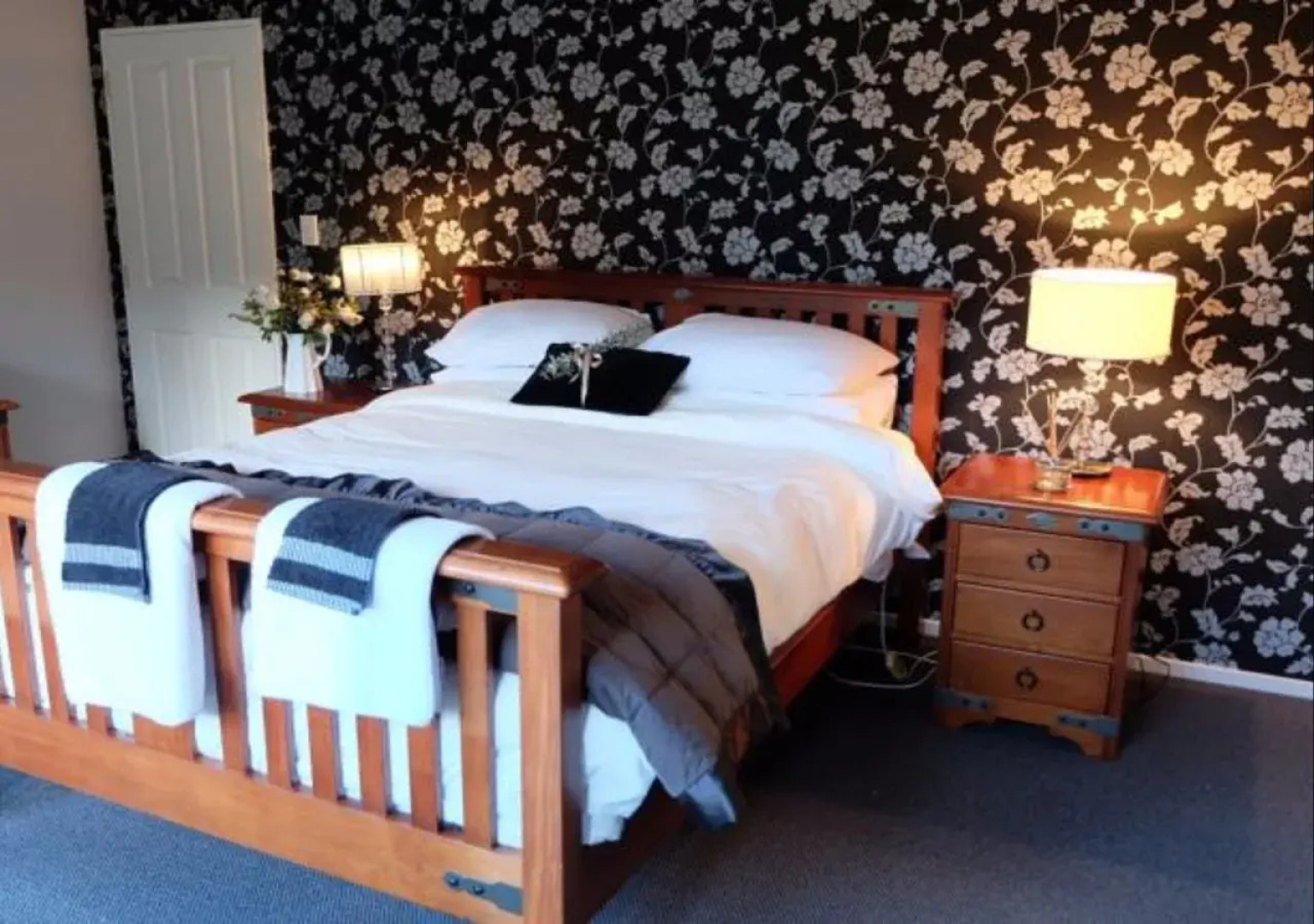 Mount Maude Country Lodge