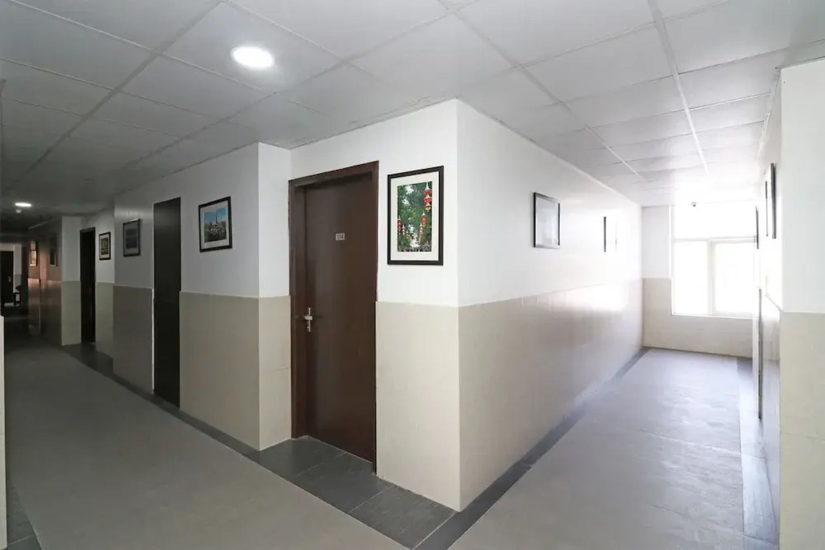 Capital O 18443 Hotel Nano