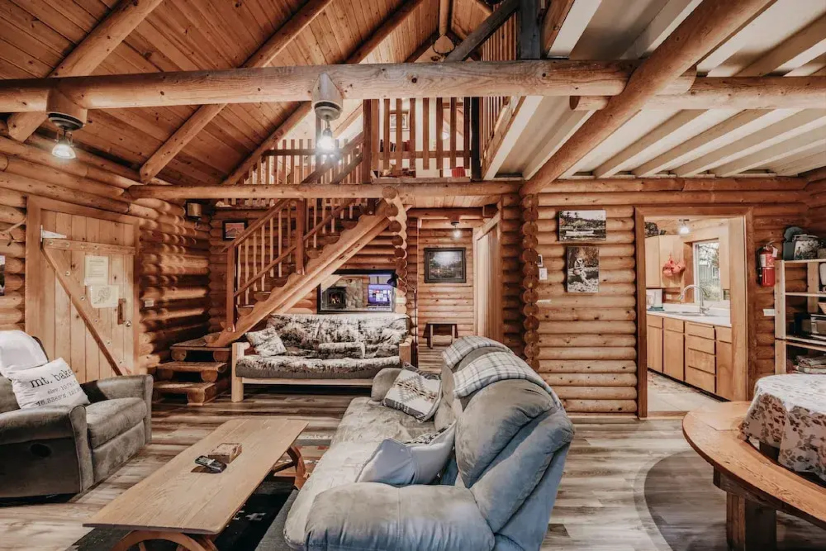 Baker Rim Cabin 17 - A Rustic Family Cabin With Modern Features