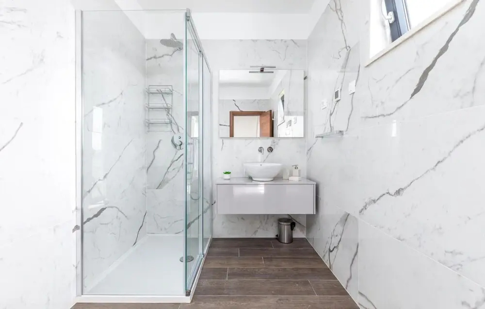 Beautiful Home in Koromacno With Wifi, Heated Swimming Pool and 6 Bedrooms