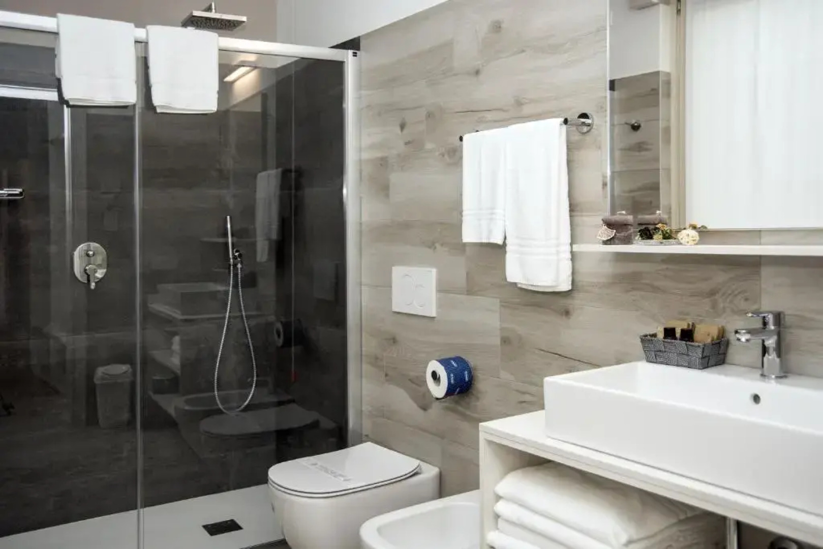 Camelot Appartamenti - Business e Holiday