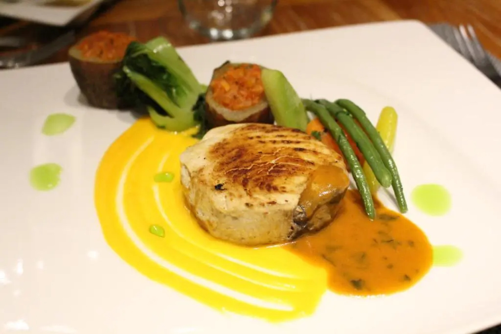 Constance Tekoma. Rodrigues