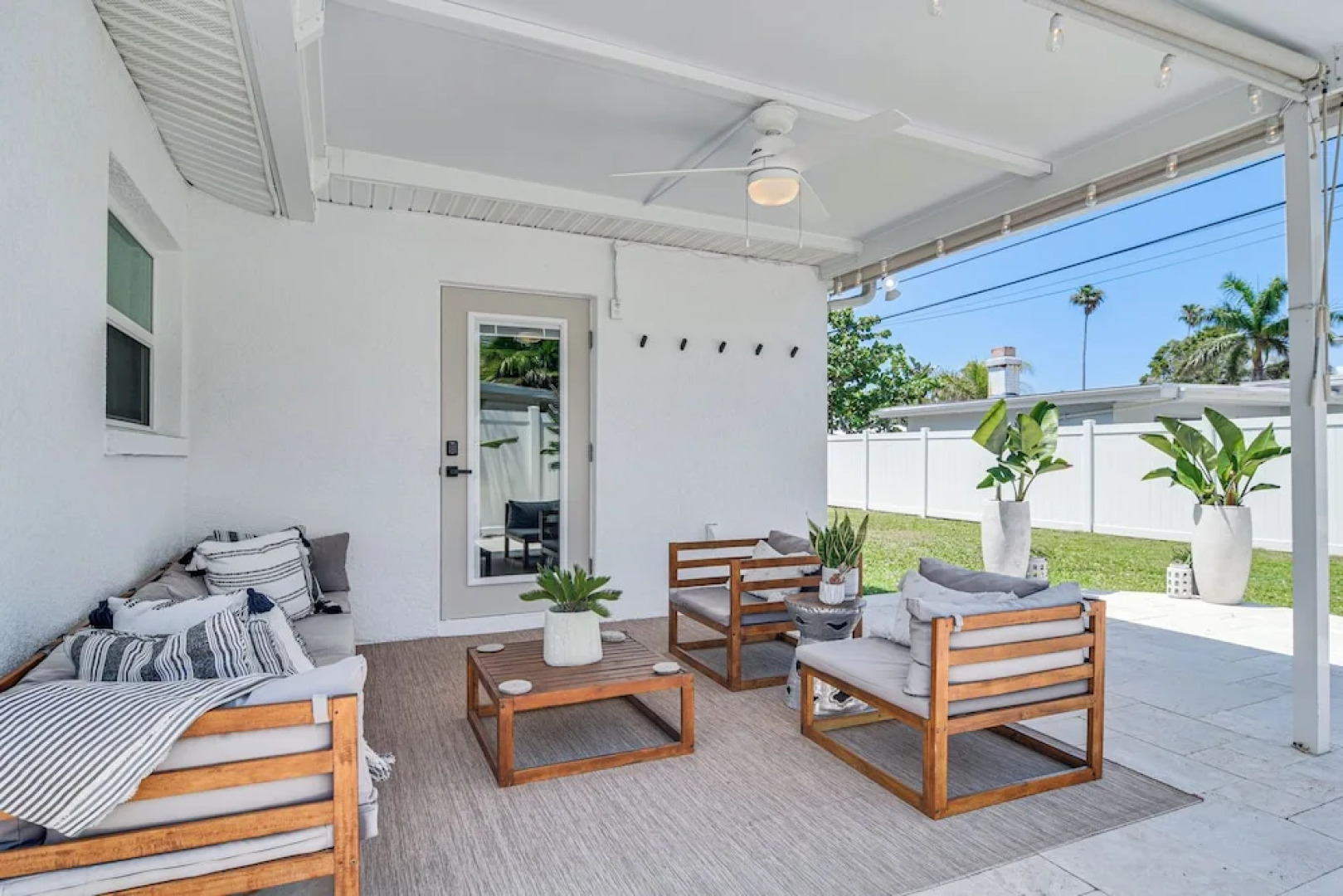 Redington Beach Coastal Retreat - Walk to Beach!