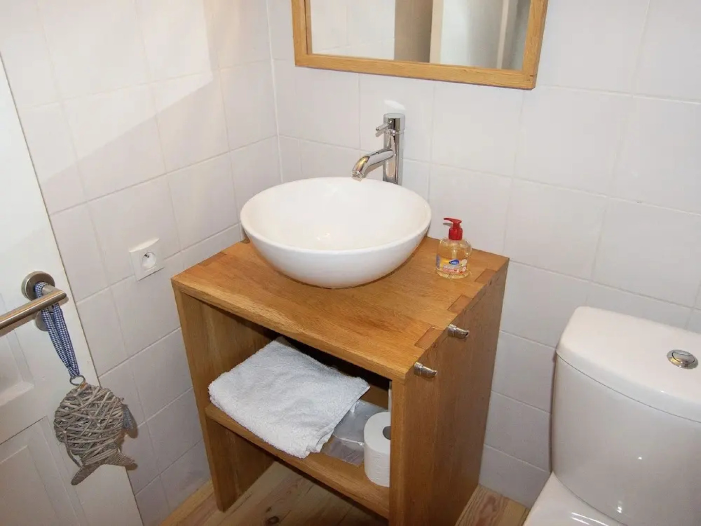 Lovely Spacious Cottage on a Fine Estate With a Heated Pool