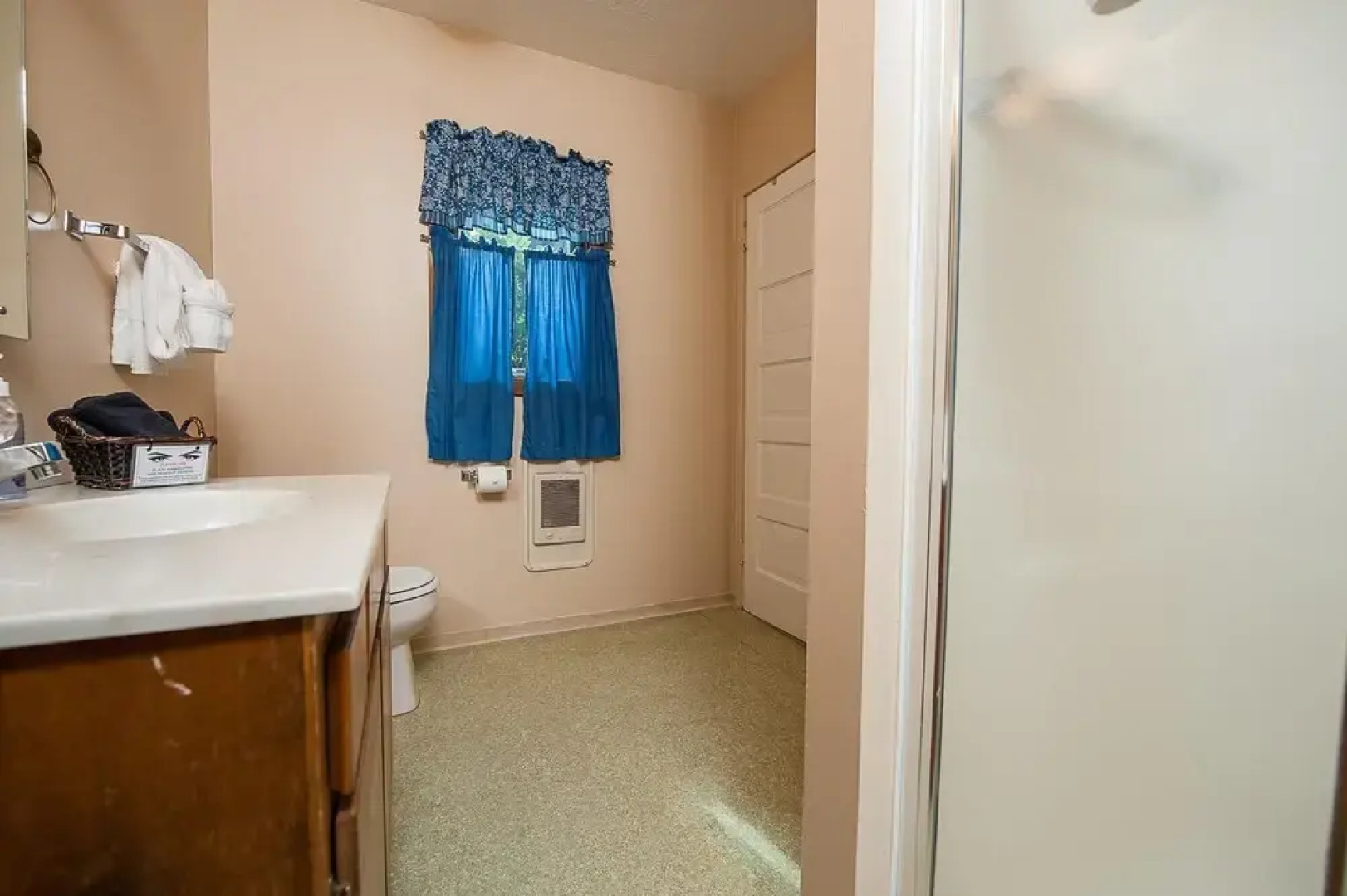 The Tides 4 Br home by RedAwning