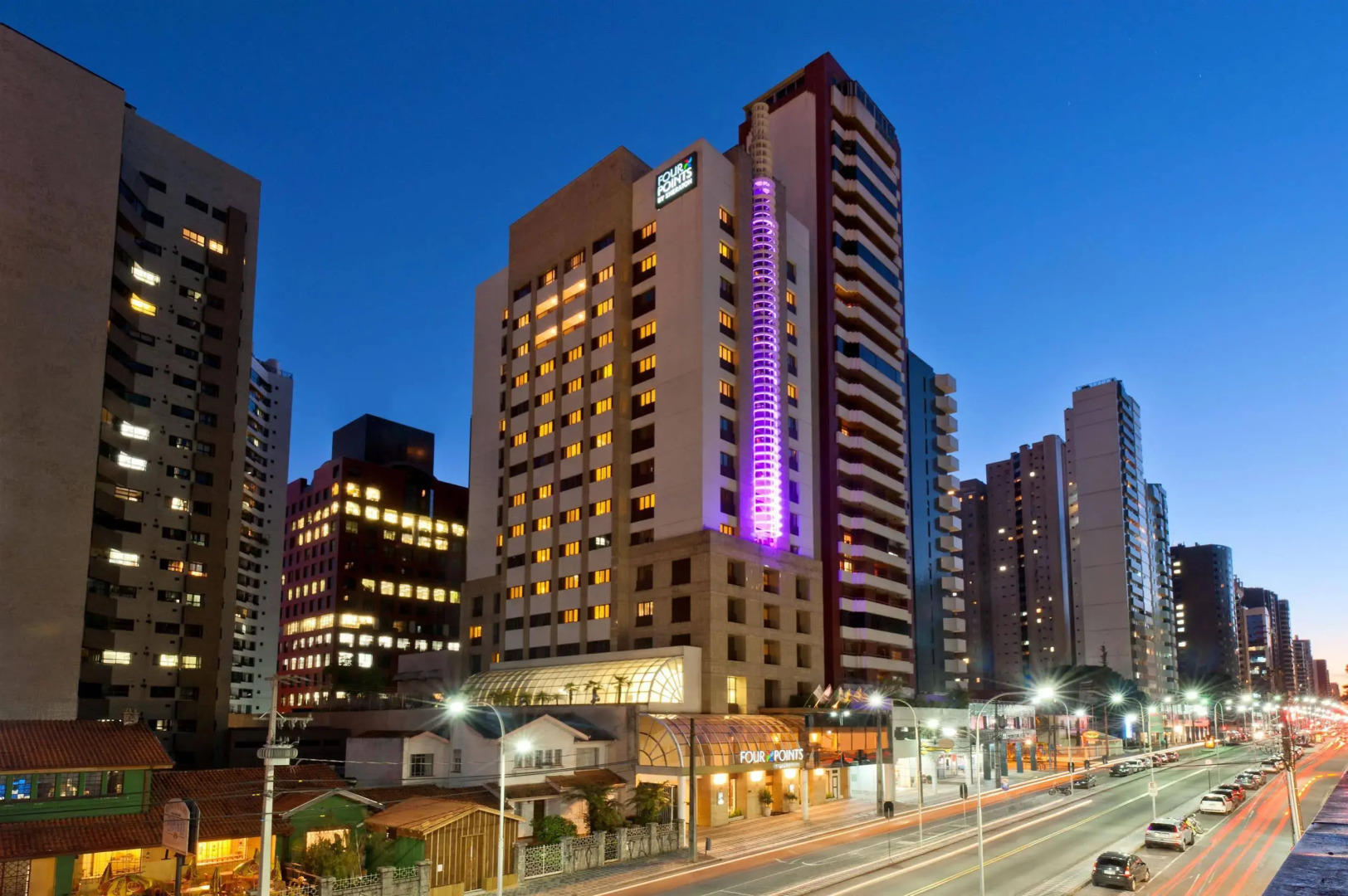 QOYA Hotel Curitiba, Curio Collection by Hilton