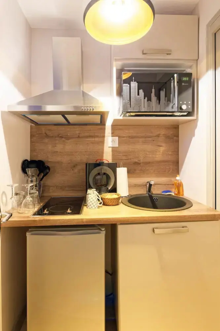 Appartements Pied à Terre, haut standing avec cuisine équipée et terrasse / Groupe HRM