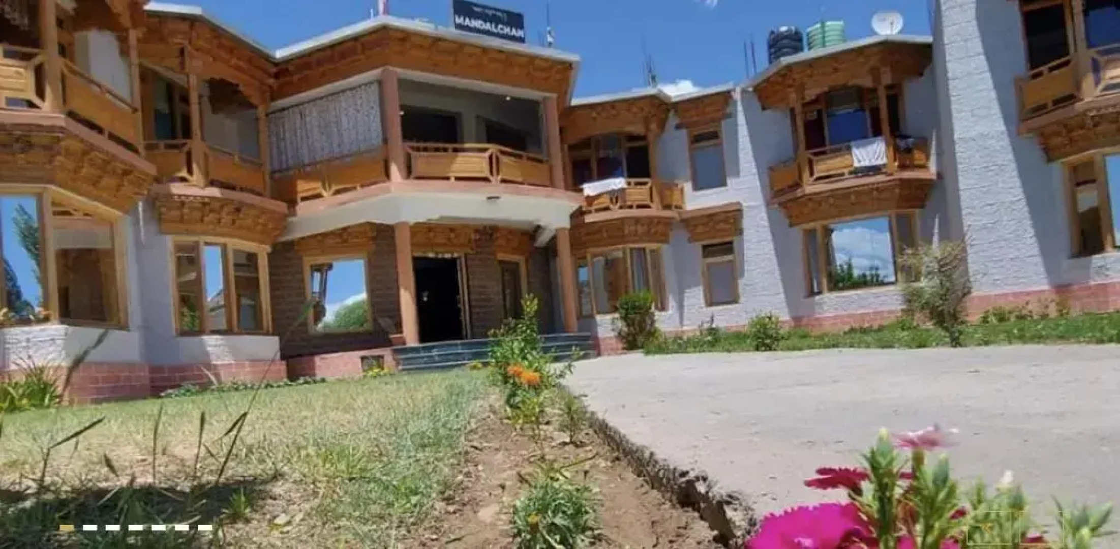 Hotel Mandal Chan