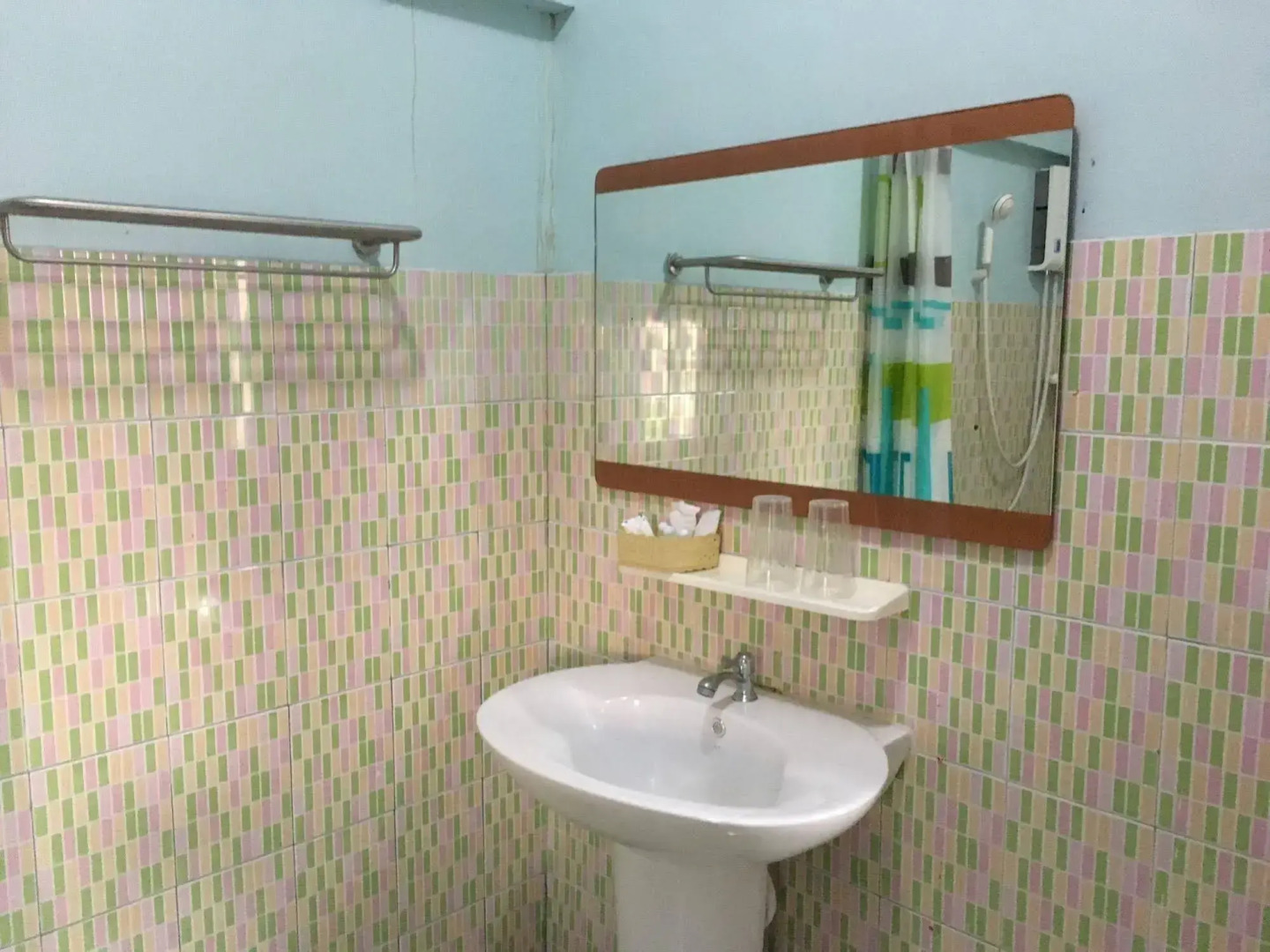 Baandin Resort and Restaurant