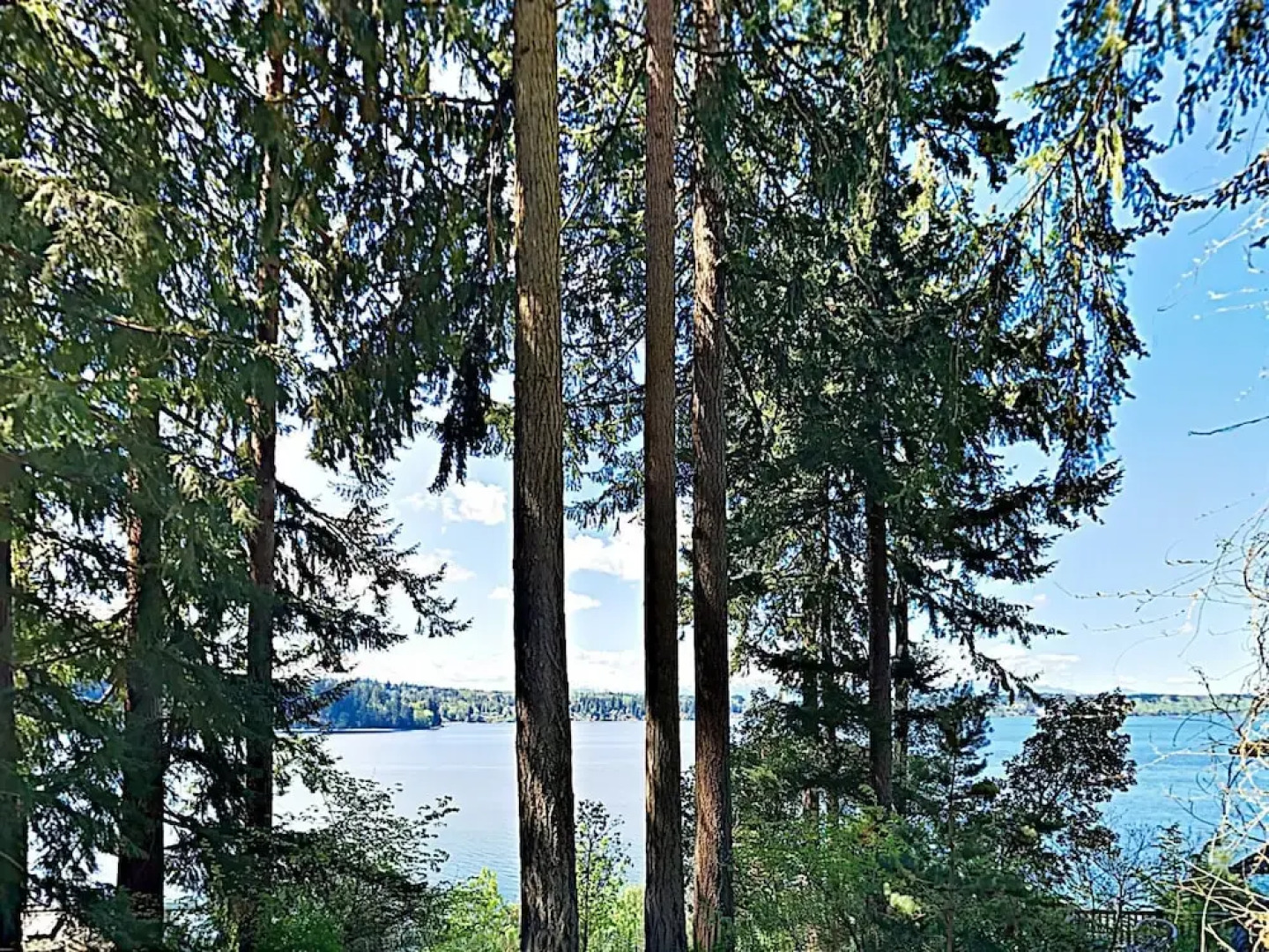 Bayside Retreat Home by RedAwning