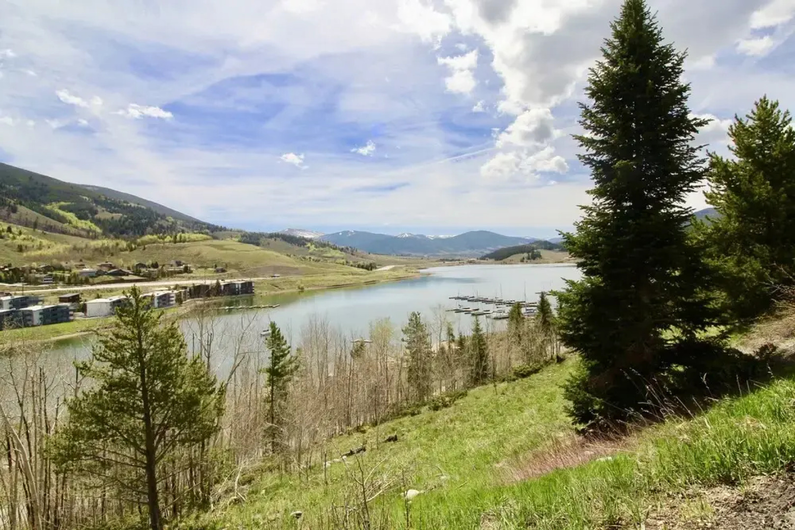 Cc19 Chateau Claire 2 Bedroom Condo by RedAwning