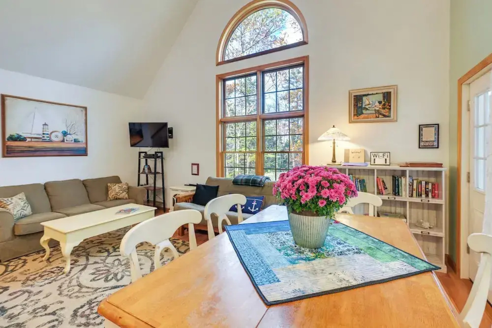 17 Mi to Acadia: Cottage Near Downtown Ellsworth!