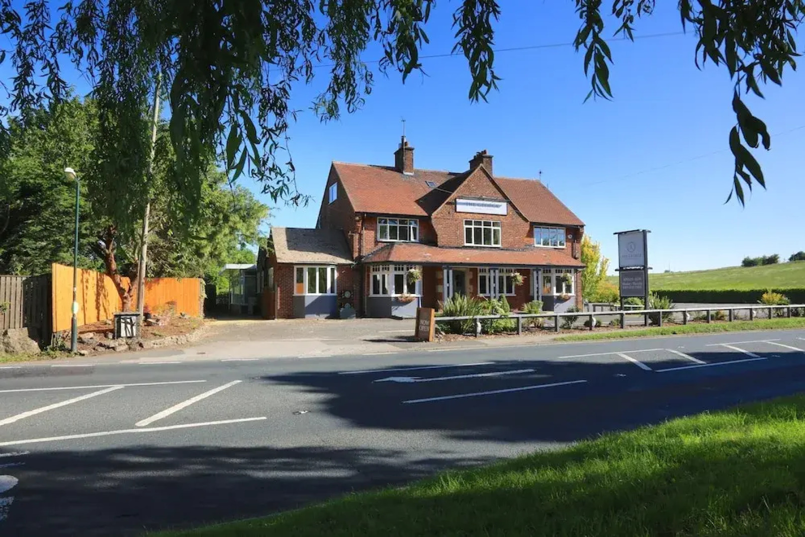 The George Carvery & Hotel