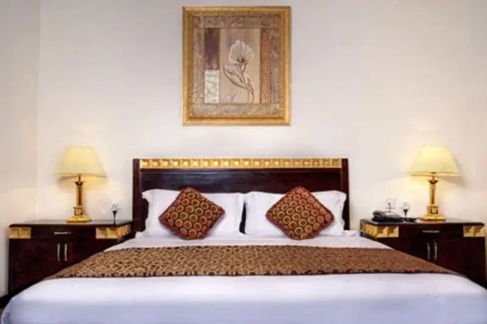 Gloria Hotel & Suites