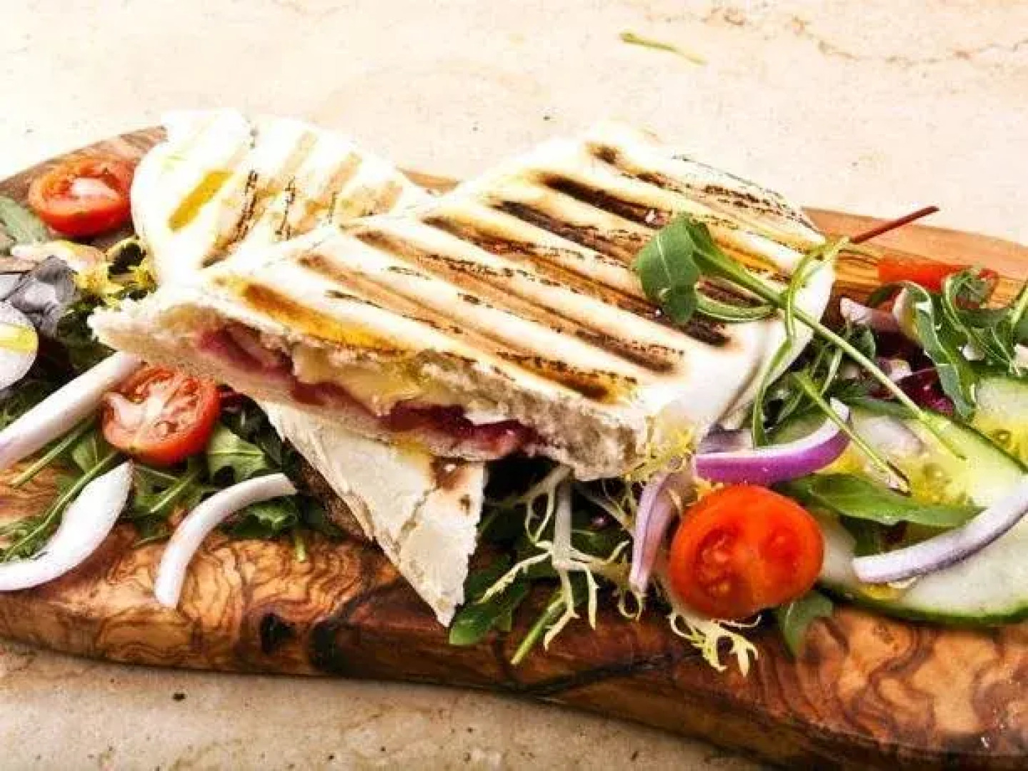 Waterfront Lodge Hotel