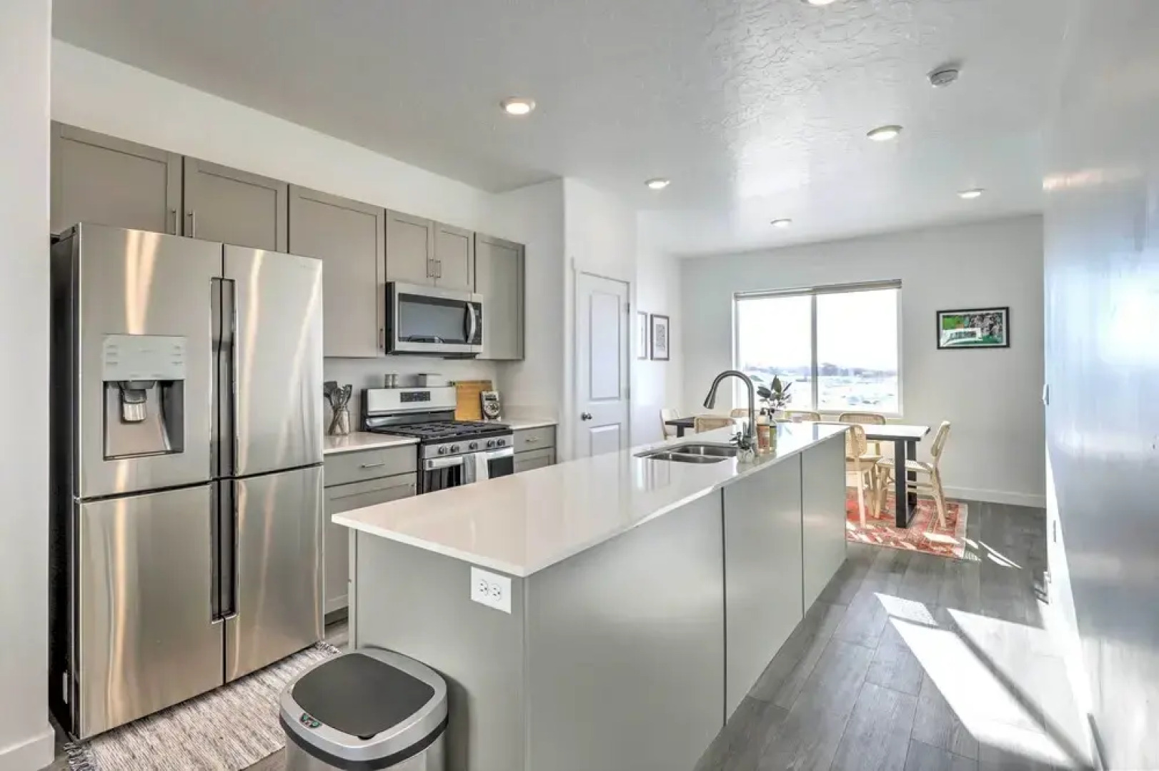 Modern Mountain Townhome - Ski Nearby